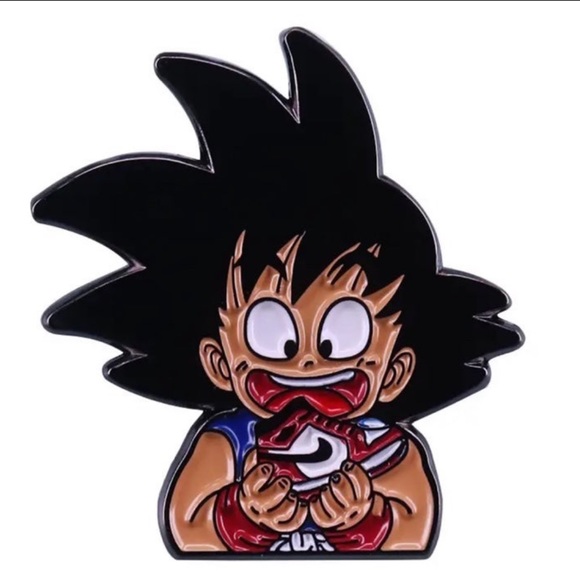 Dragon Ball Z Pin - Kid Goku w/ Nike Sneaker - Picture 1 of 3